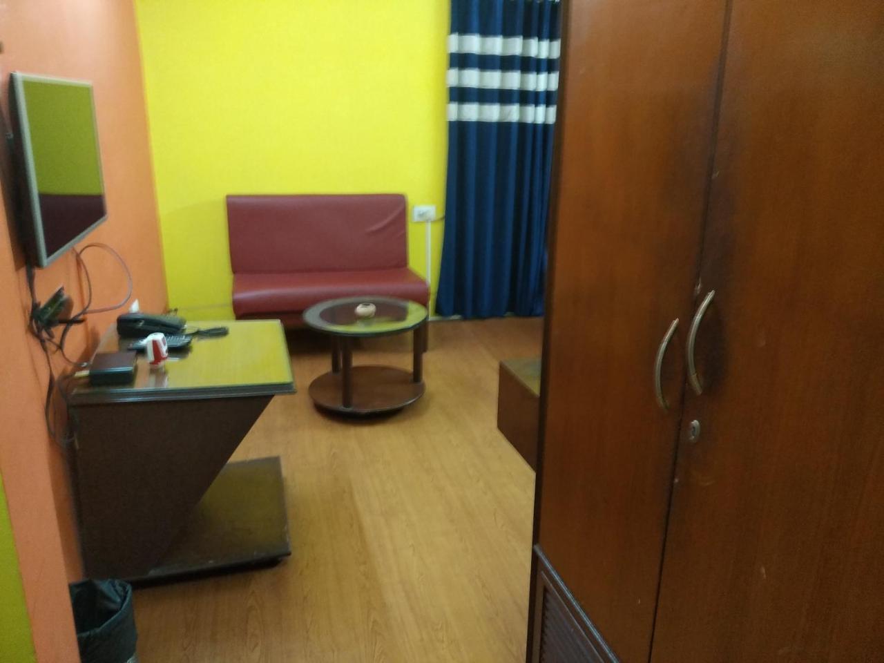 Hotel Relax Calcutta Extérieur photo