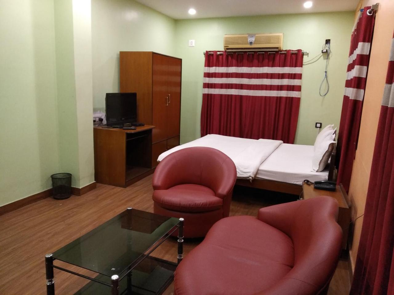 Hotel Relax Calcutta Extérieur photo