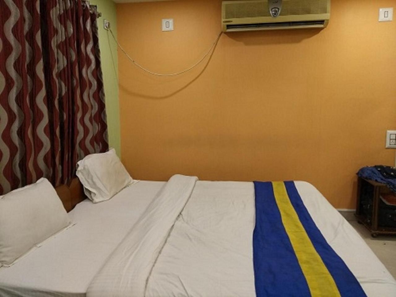 Hotel Relax Calcutta Extérieur photo