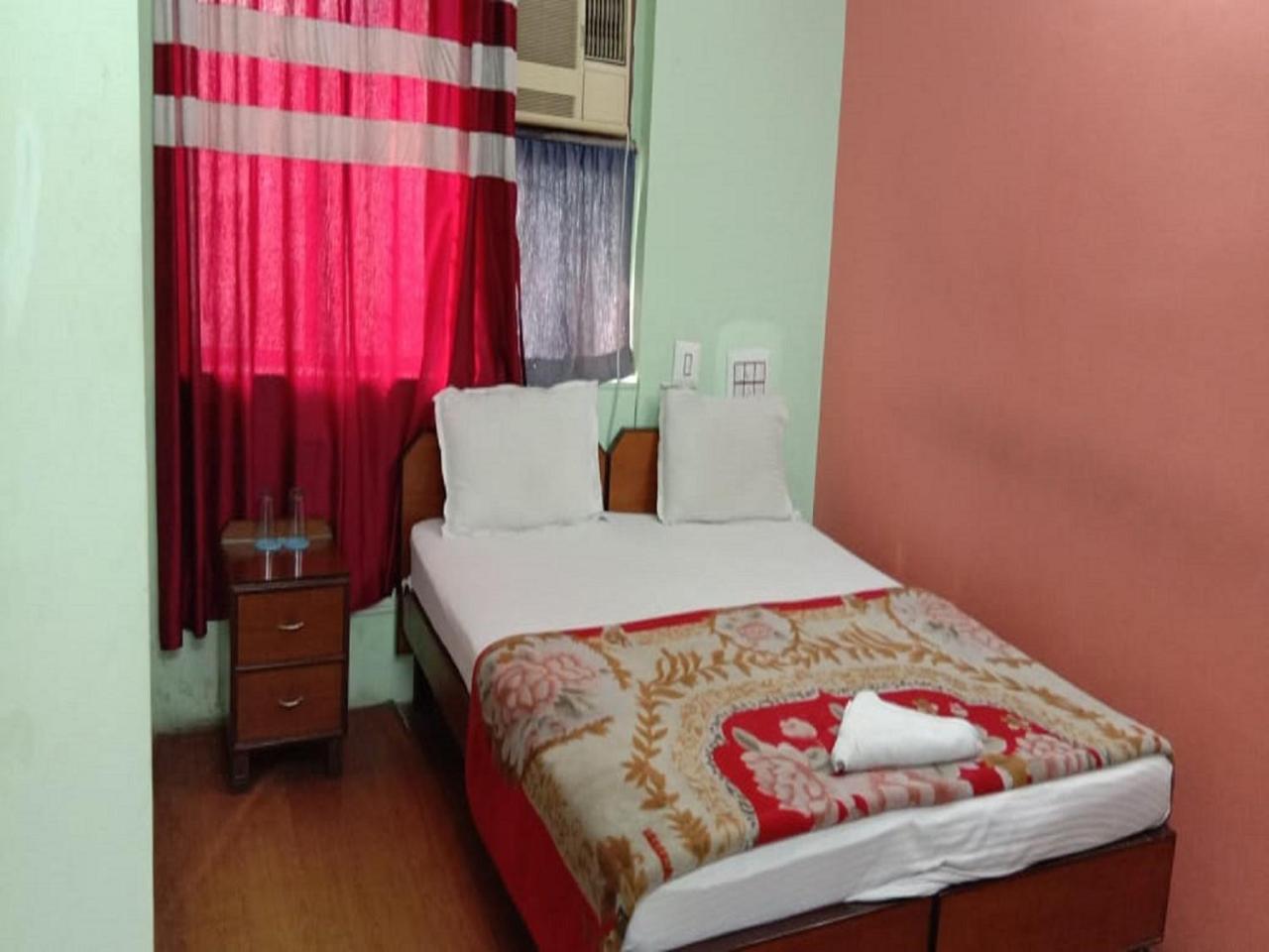 Hotel Relax Calcutta Extérieur photo