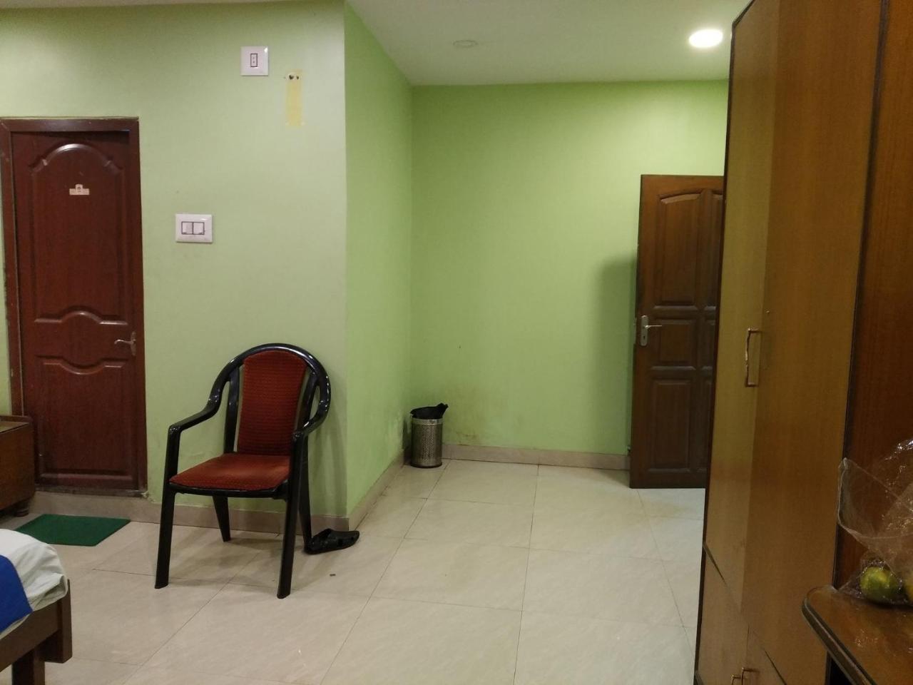 Hotel Relax Calcutta Extérieur photo