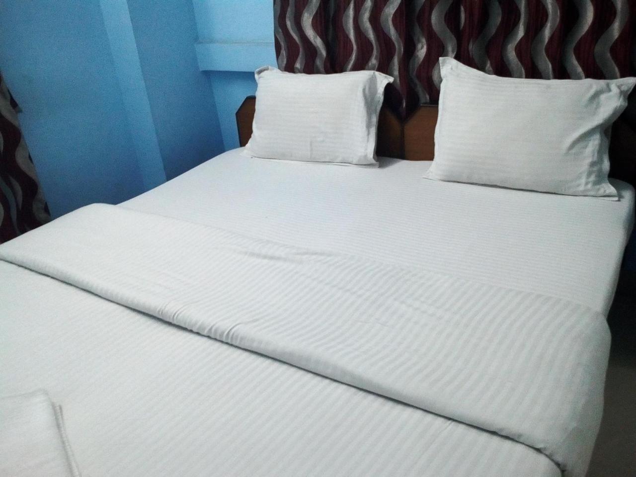 Hotel Relax Calcutta Extérieur photo